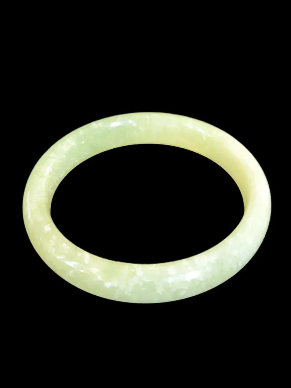 Vintage 1990s Natural Pale Green Nephrite Jade Bangle  39.8g